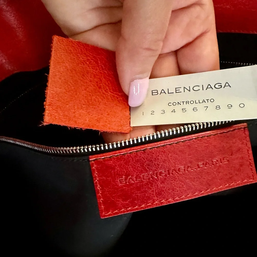 Balenciaga Duffle Bag - Picture 7 of 10